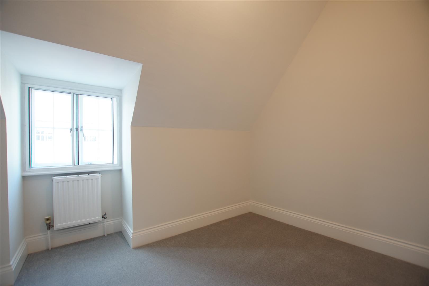Neville Court, Jury Street, Warwick 19